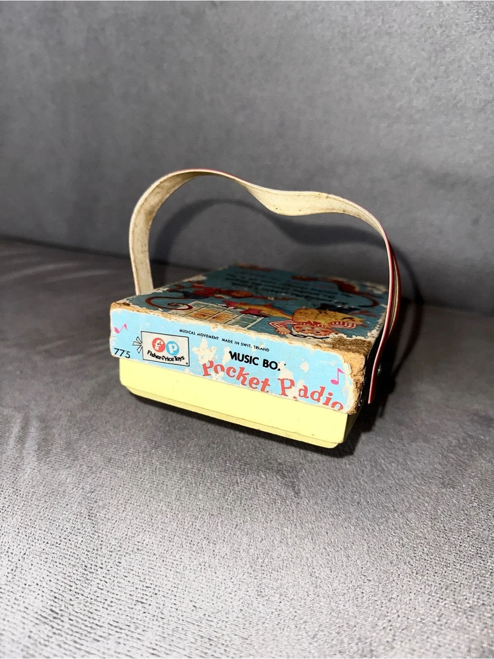 Vintage 1960s Fisher-Price TV Radio Music Box Pop Goes The Weasel - Works!
